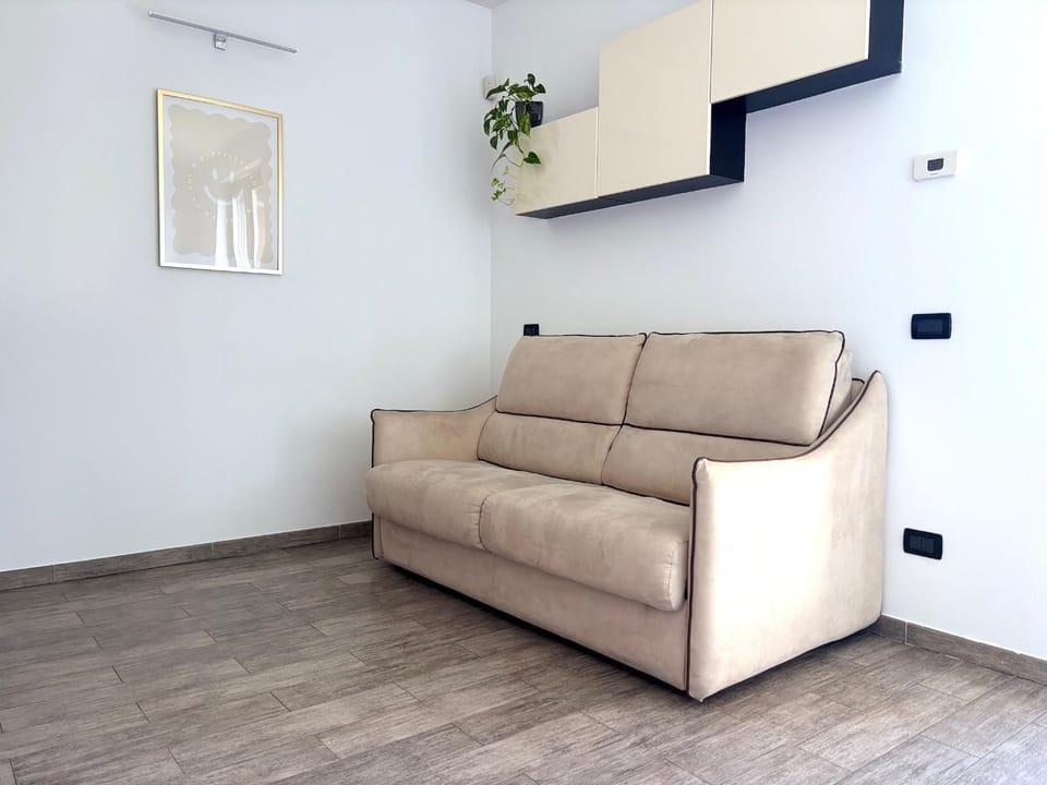 Bed, Living room