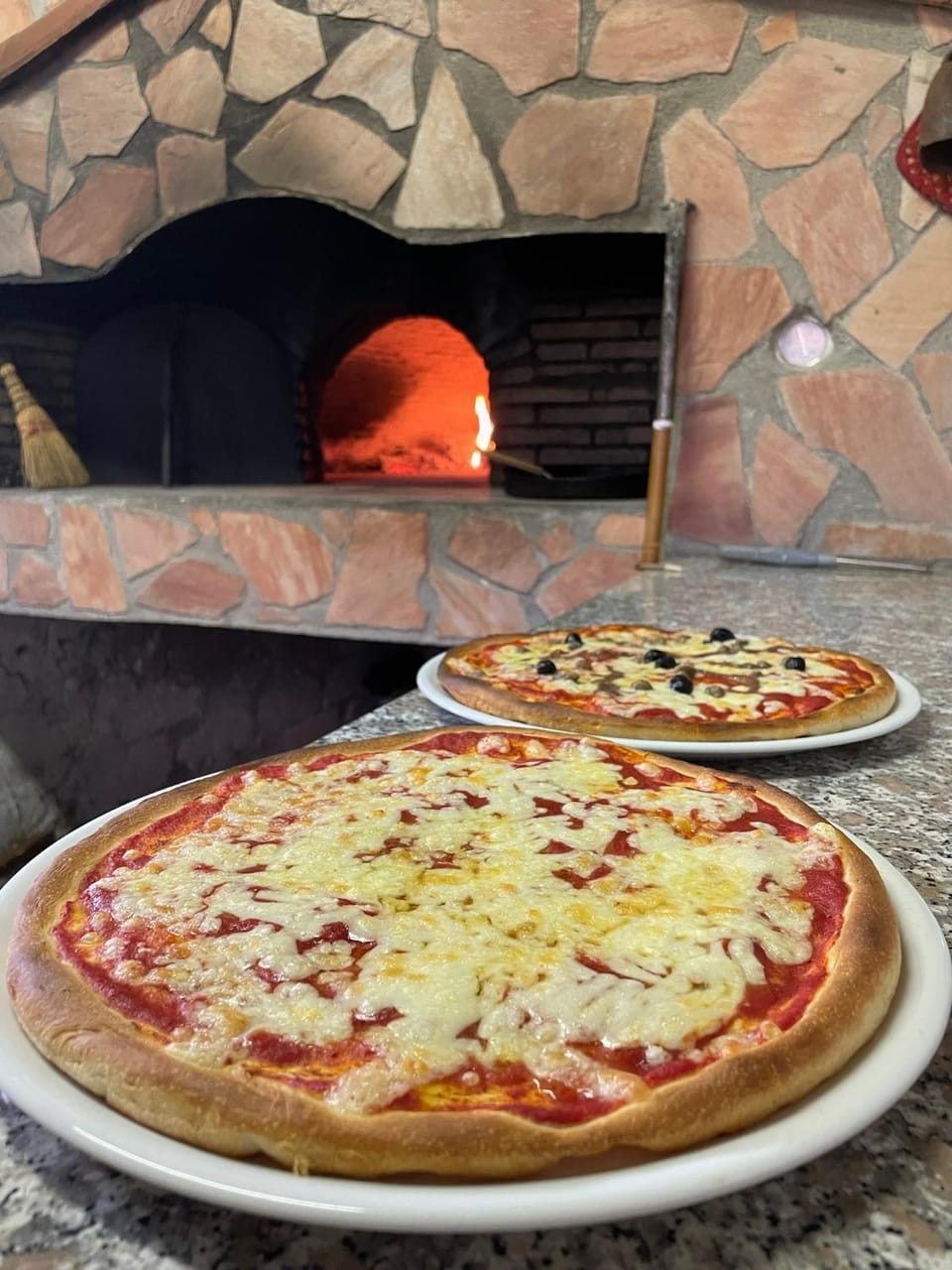 Restaurant/places to eat, Food and drinks, Food