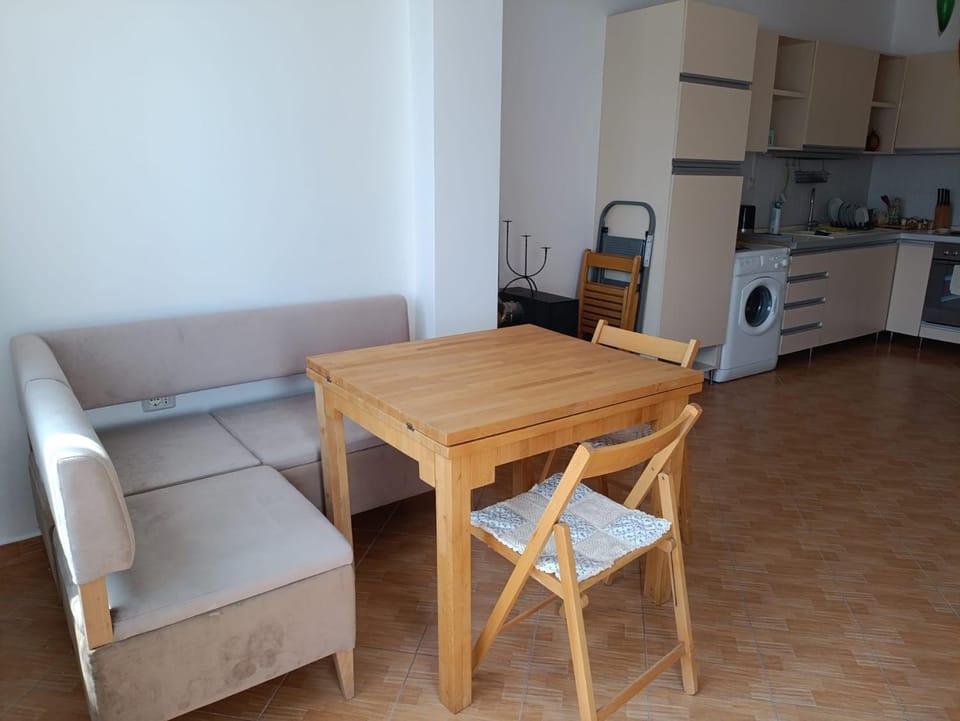 Flori Apartment Apartment in Tirana County, Albania
