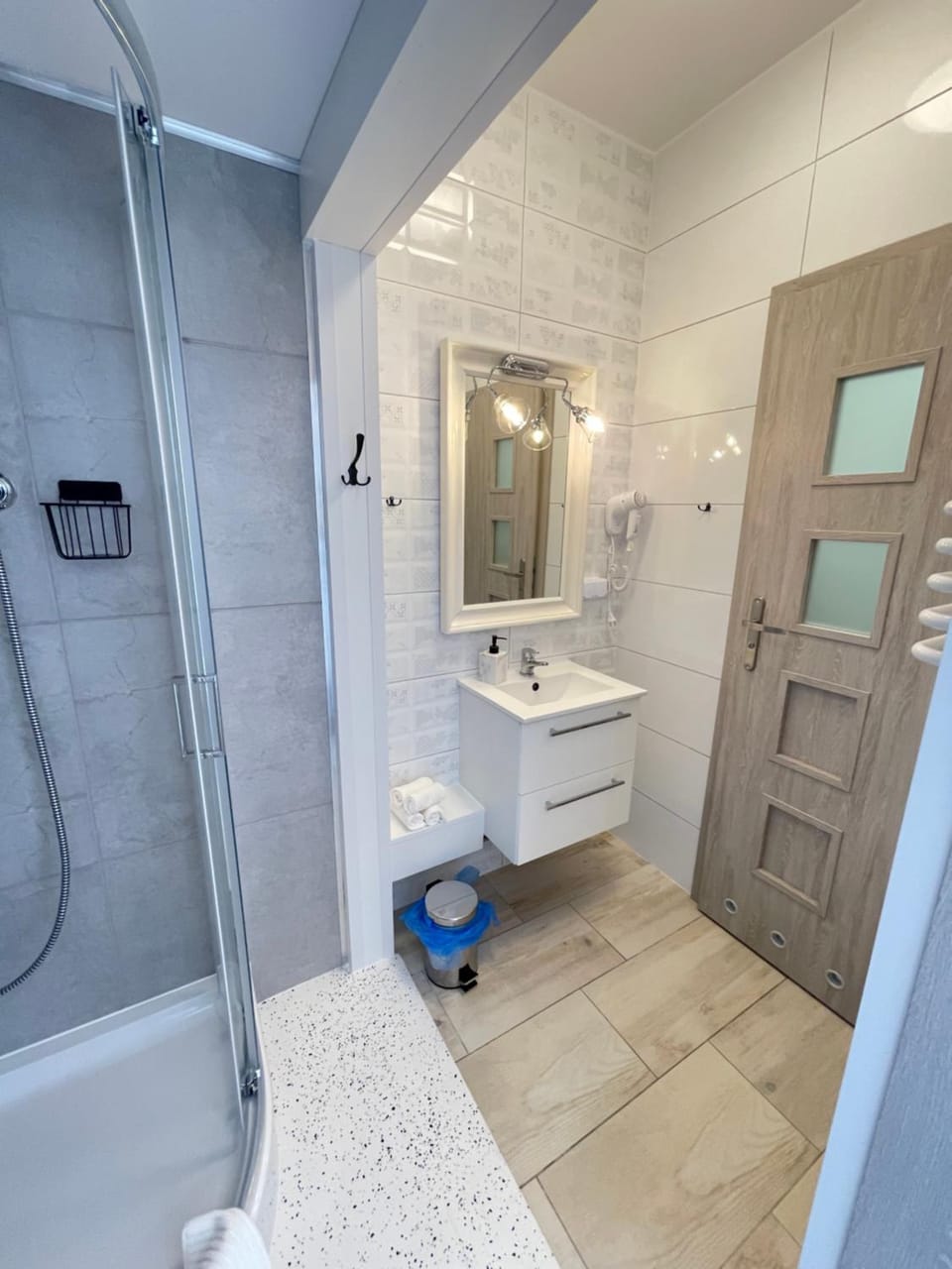 Shower, Bathroom