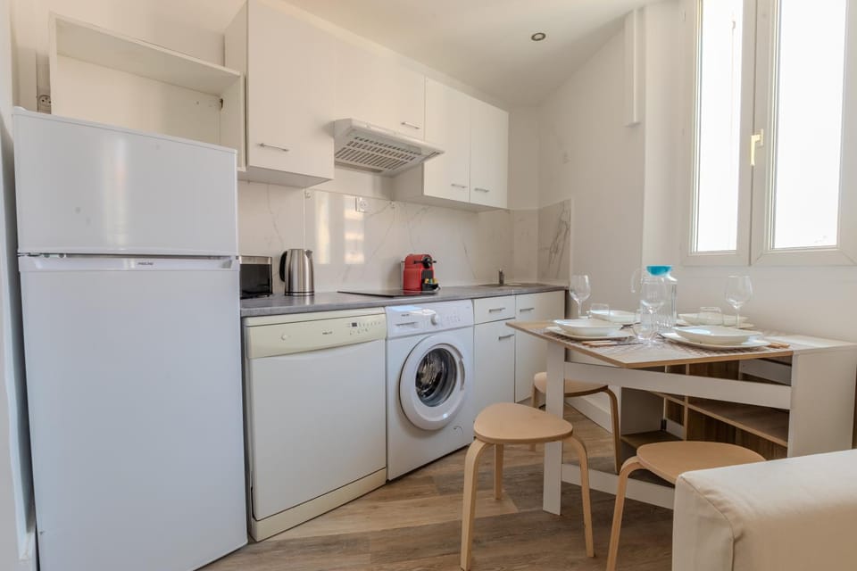 Renovated 1 bedroom - AC - City Center Apartment in Cannes