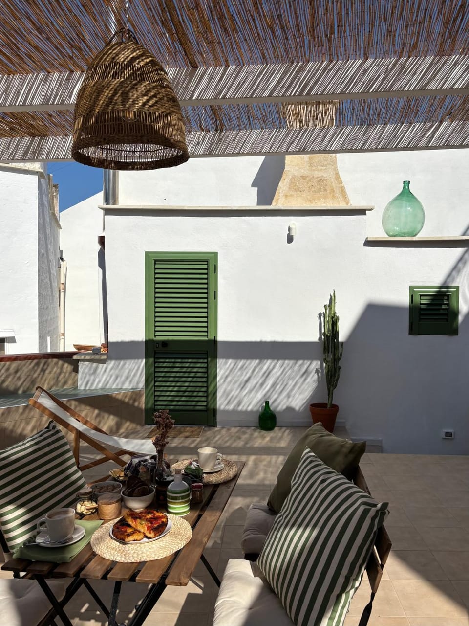 Patio, Breakfast