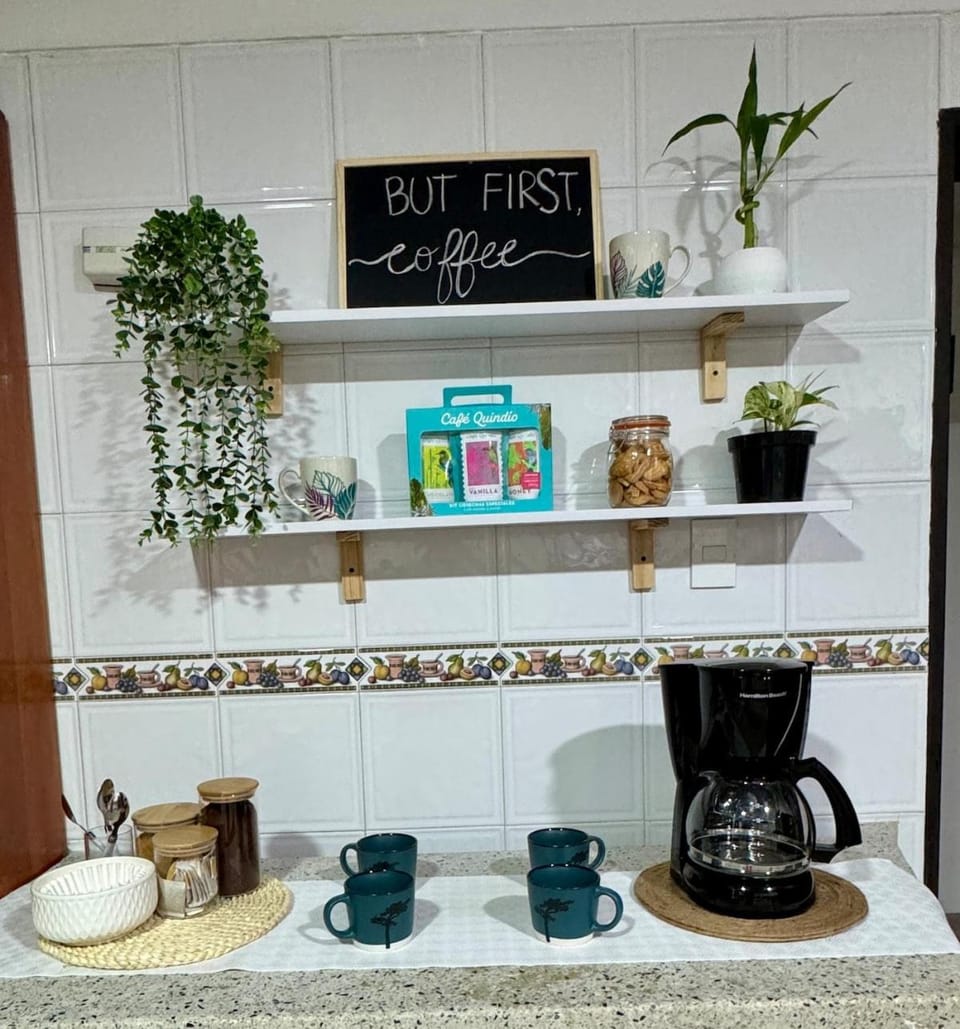 Coffee/tea facilities, Kitchen or kitchenette