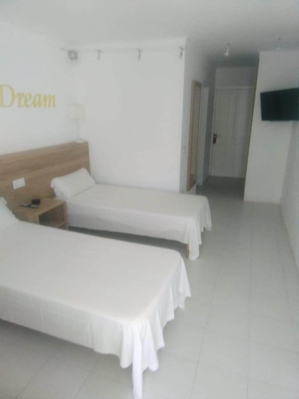 Private Double Room Bed and Breakfast in Llevant