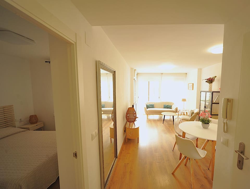LA CURVA Orange Costa Apartment in Benicàssim