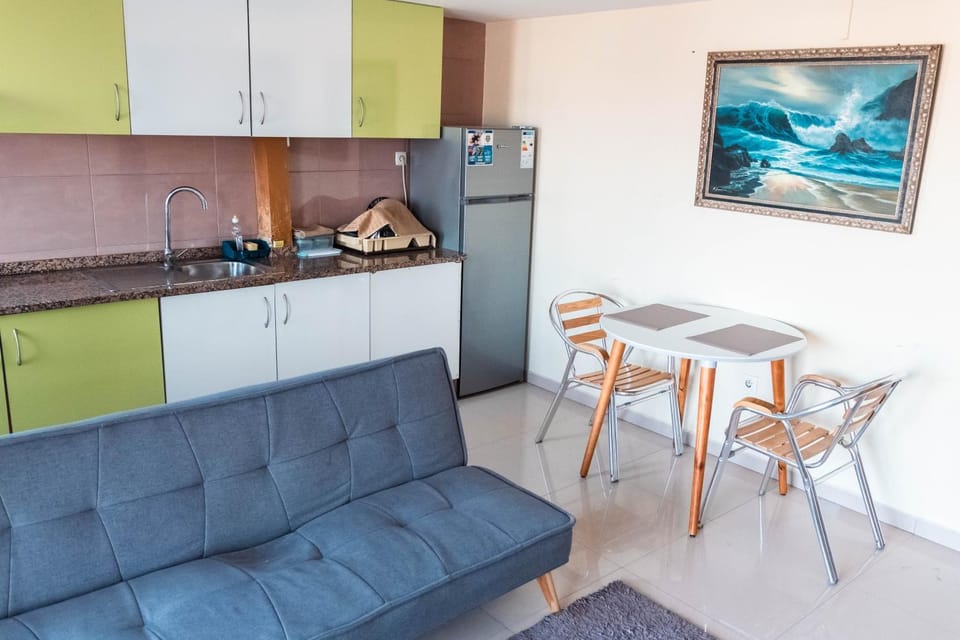 Apartamento T1 em Palmarejo, Trás de pão quente Apartment in Praia