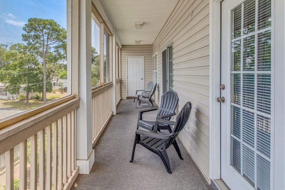 1 Mi to Beach, Near Golf! North Myrtle Beach Condo House in North Myrtle Beach