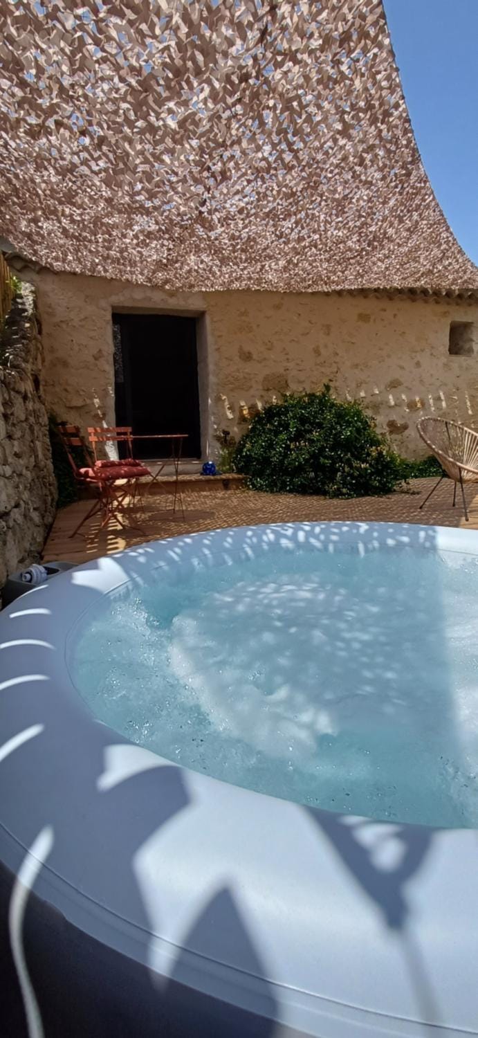 Day, Hot Tub