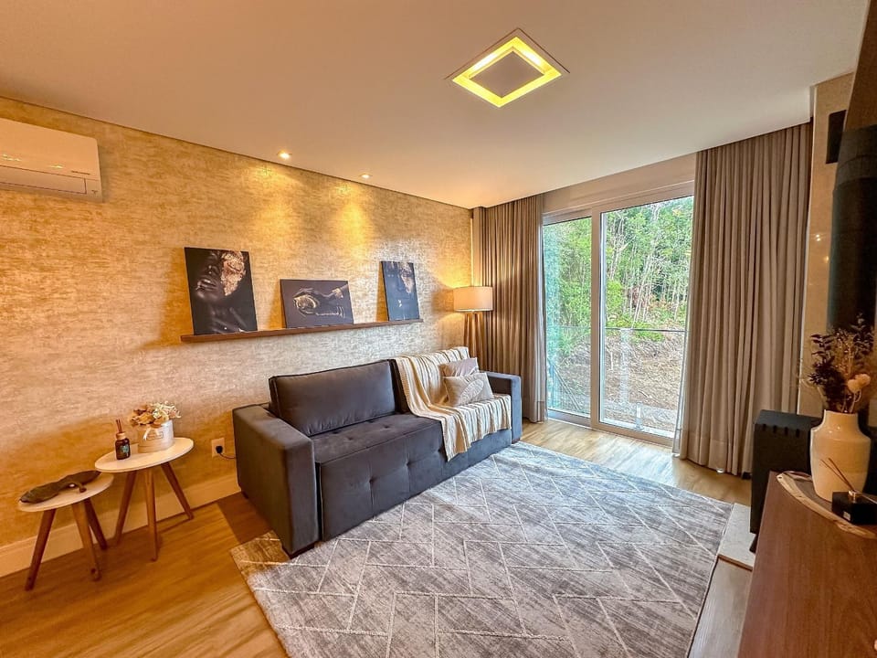 Gramado a pé | Mini Mundo | Acomoda 7 Apartment in Gramado