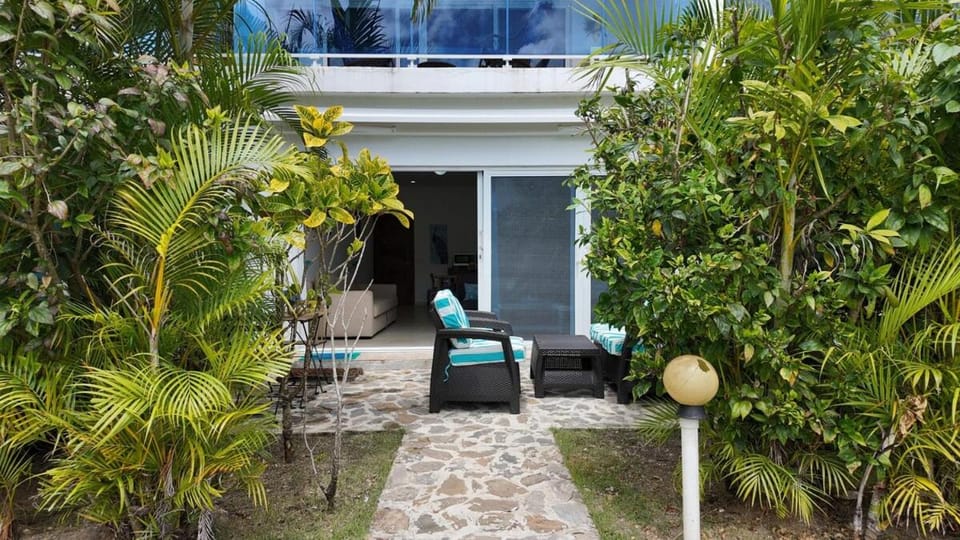 La Fenice Beachfront Apartment - Generator - Pool Apartment in Samaná Province