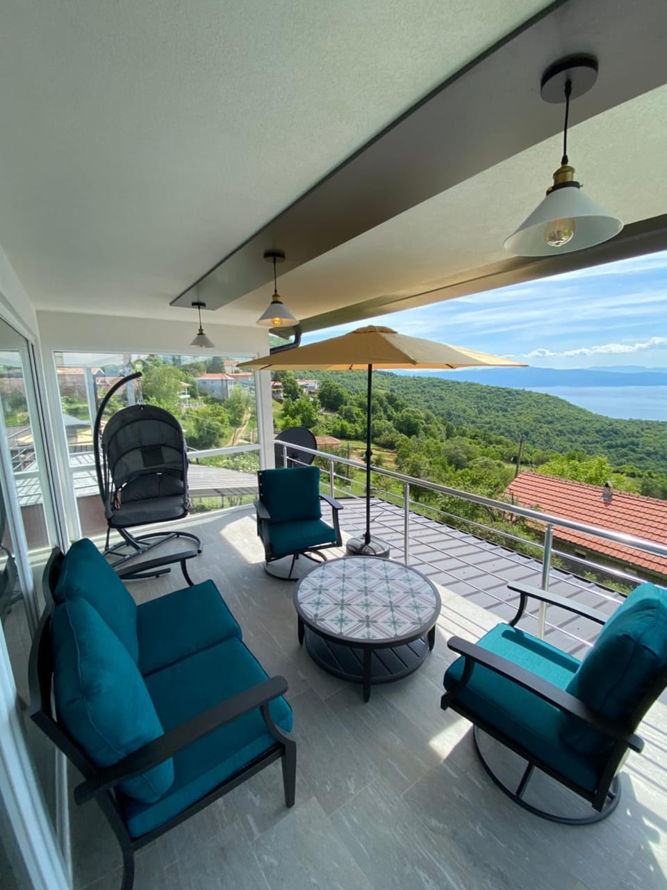 Velestovo panorama house II House in Ohrid