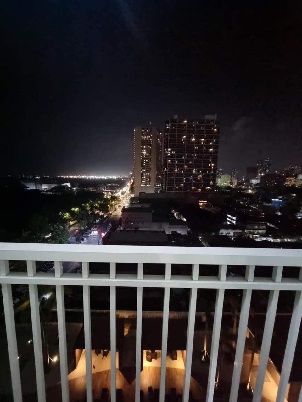 Rhoydez Condotel Breeze Residence Apartment in Pasay