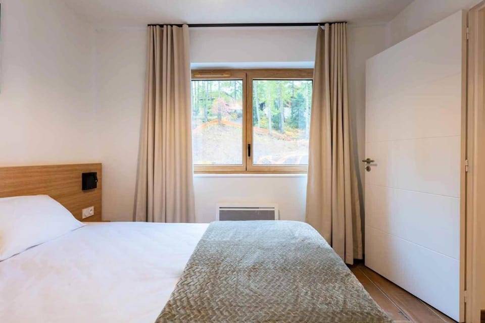 Bed, Bedroom, furniture