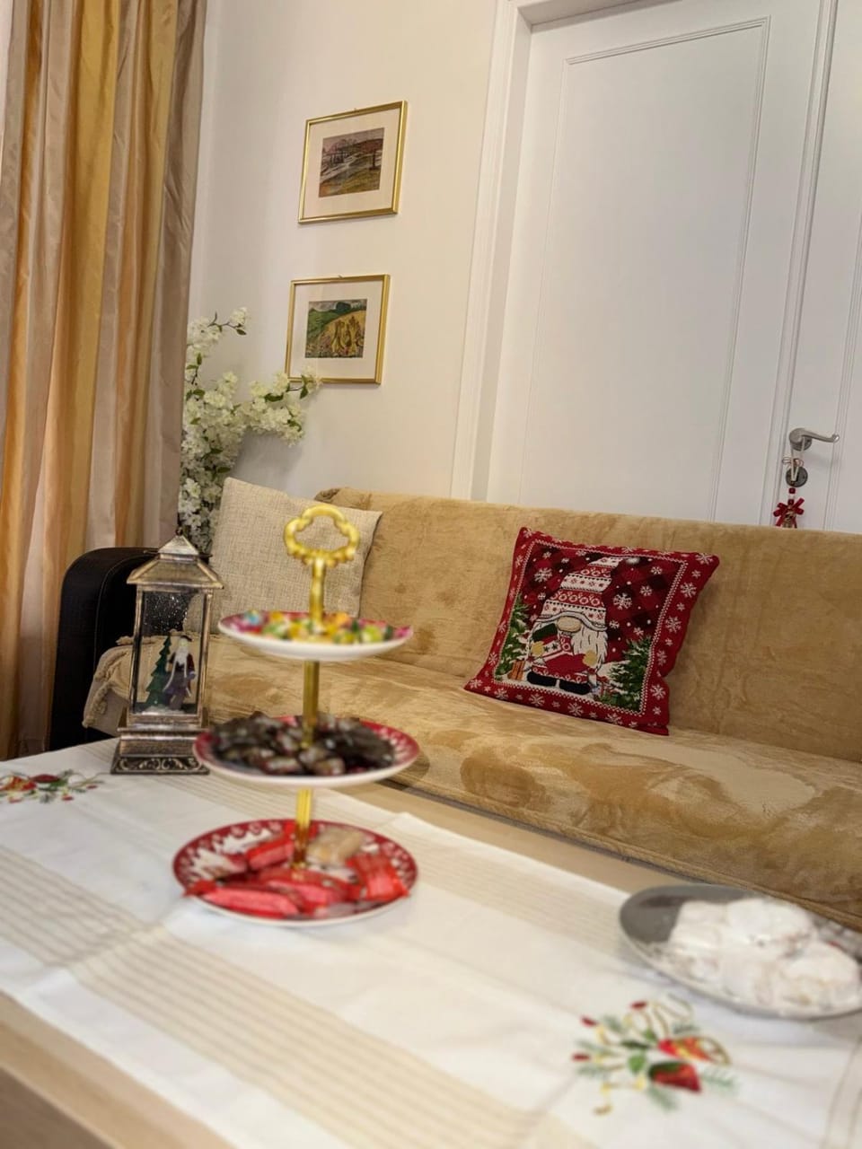 Casa Esmeralda Faliro Apartment in South Athens