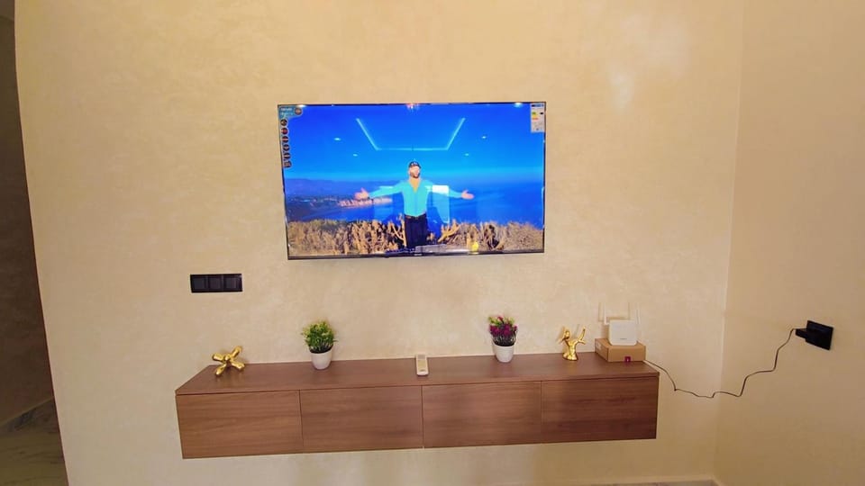 Communal lounge/ TV room, TV and multimedia, Evening entertainment