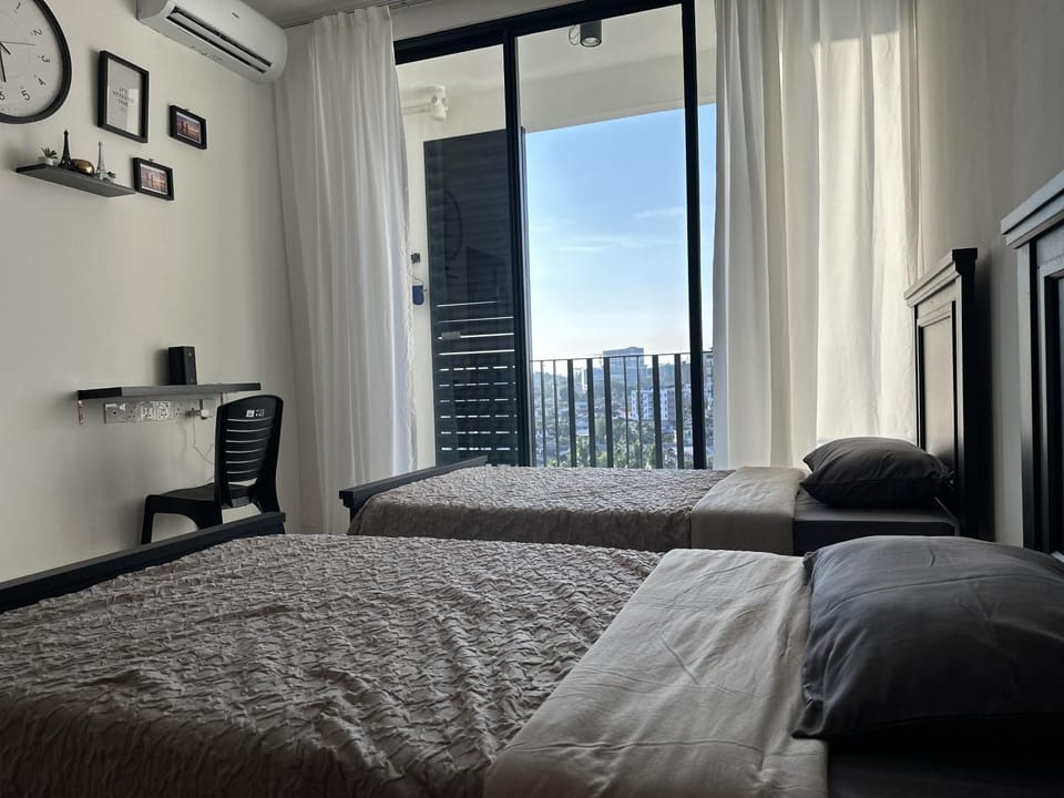 Bed, Photo of the whole room, Bedroom, air conditioner