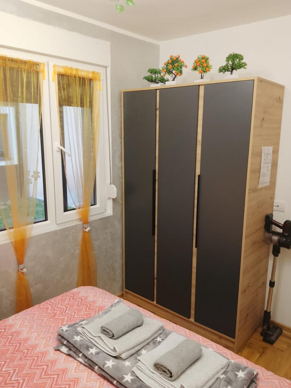 Bed, Photo of the whole room, Bedroom, wardrobe