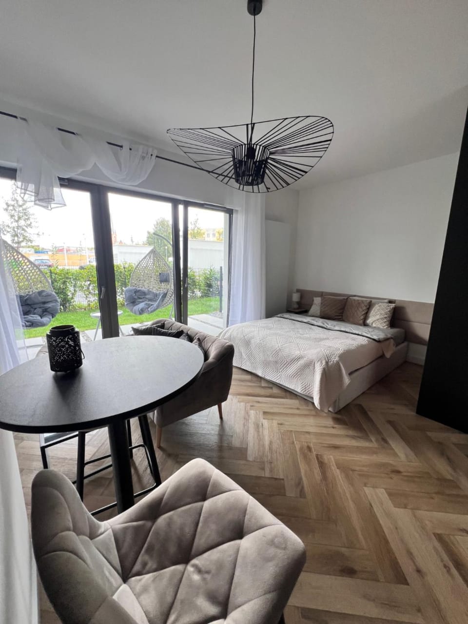 Communal lounge/ TV room, Balcony/Terrace, Living room, Dining area, Bedroom
