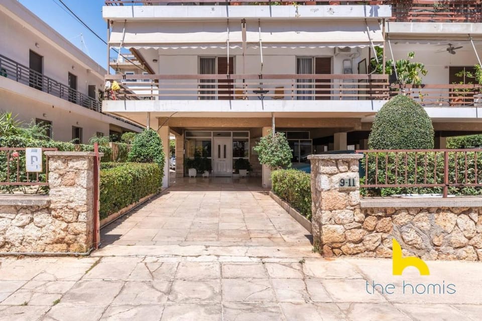 Athens Riviera APT, Near Seaside with Private Parking Apartment in South Athens