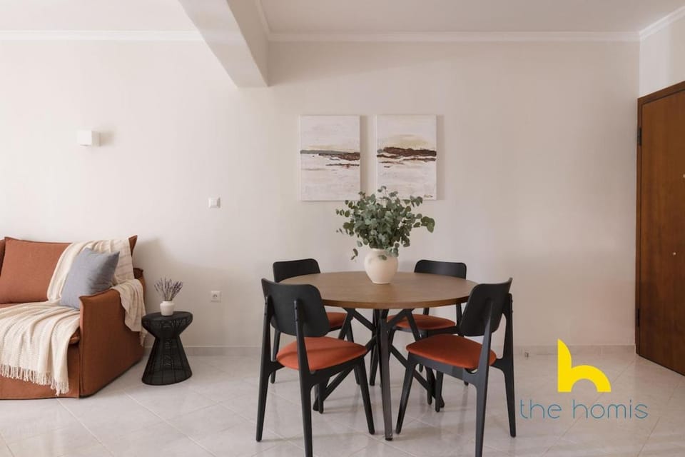 Athens Riviera APT, Near Seaside with Private Parking Apartment in South Athens