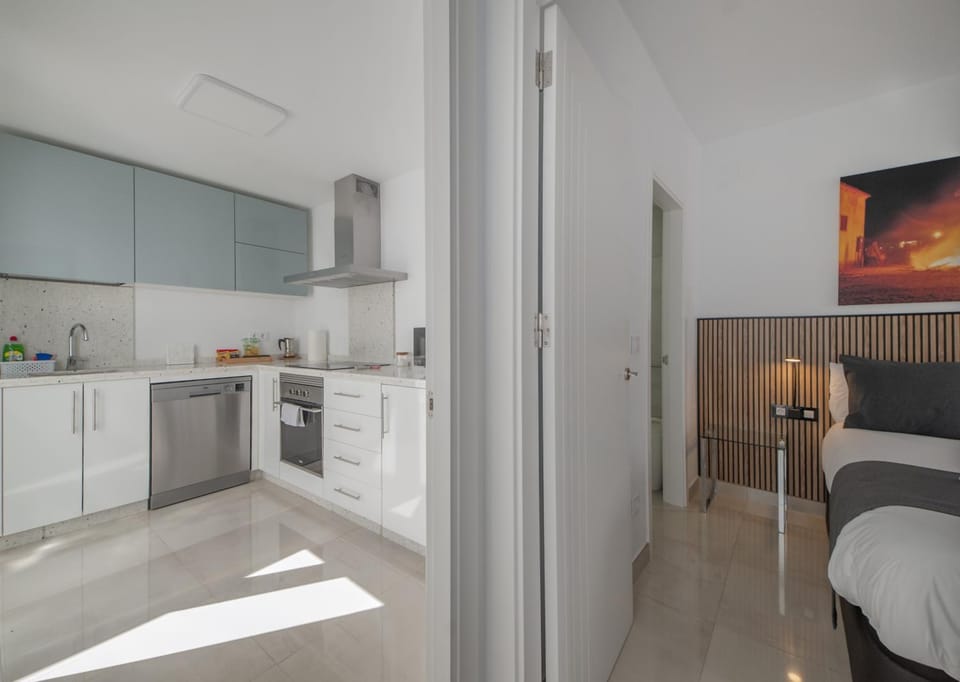 Kitchen or kitchenette, Bedroom