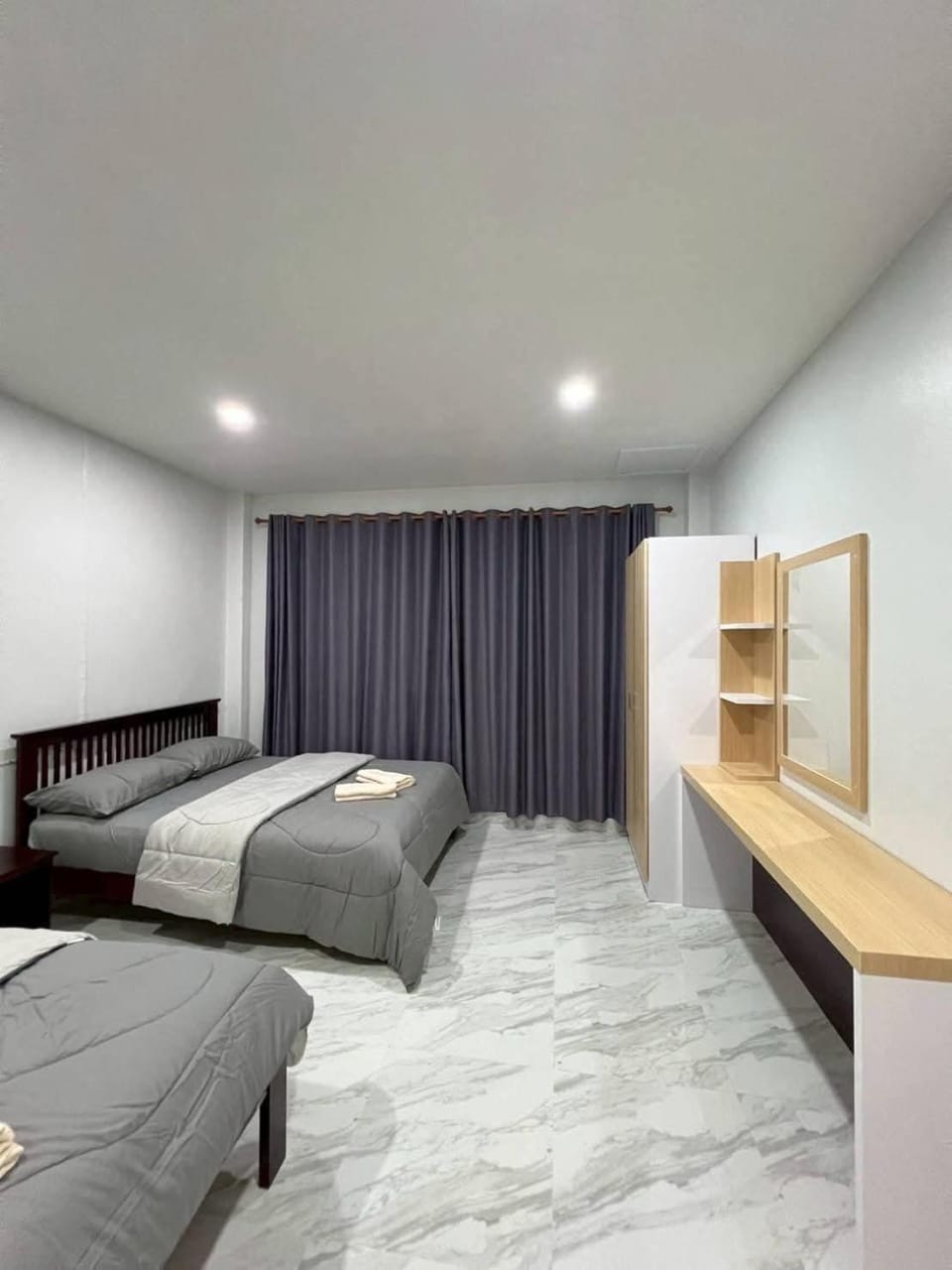 Bed, Photo of the whole room, Bedroom, wardrobe