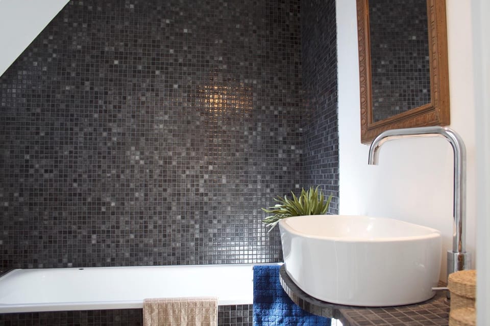 Shower, Bathroom, Decorative detail
