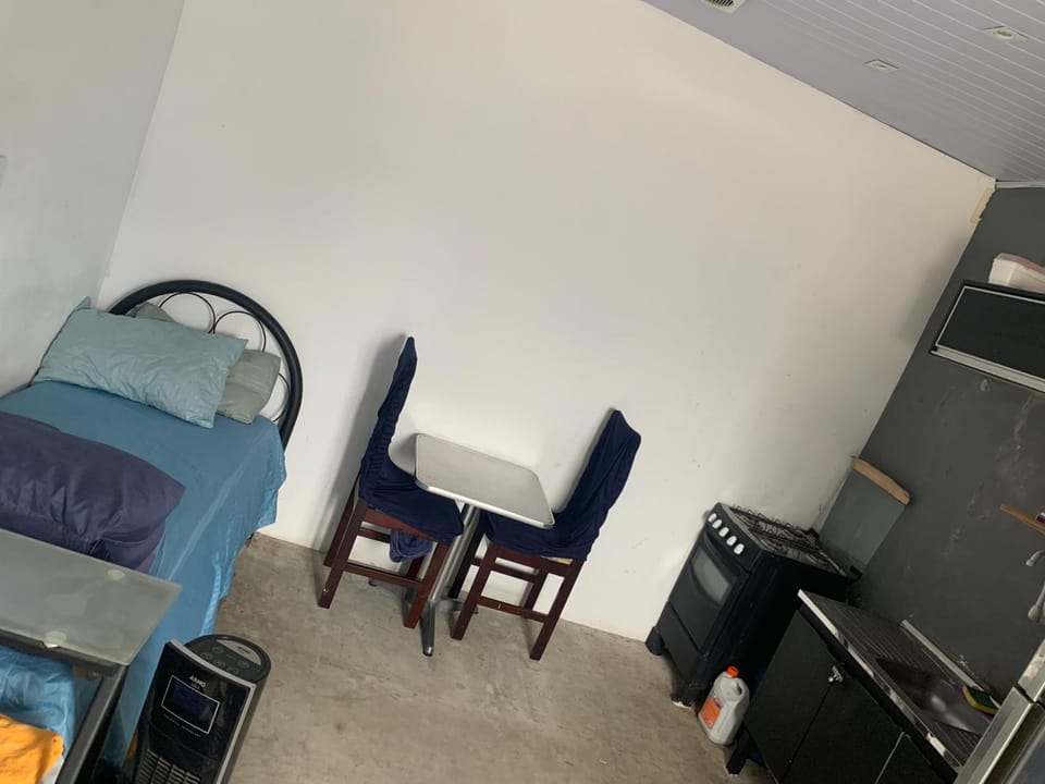 Casa na Prainha, a poucos passos do acesso à praia House in Santos