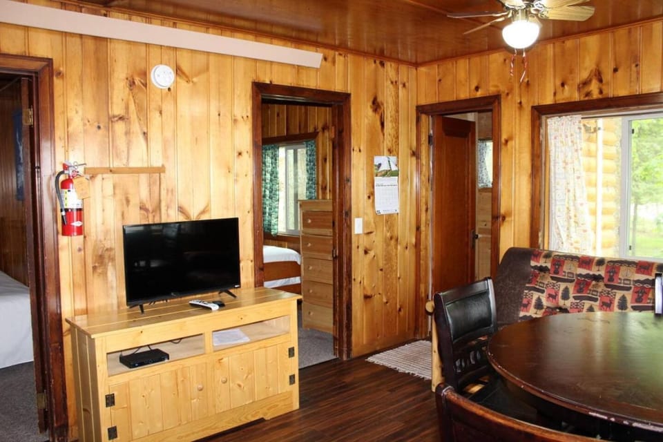 Cabin 2 - Popular classic cabin with the best sunset view Cabin in Minnesota