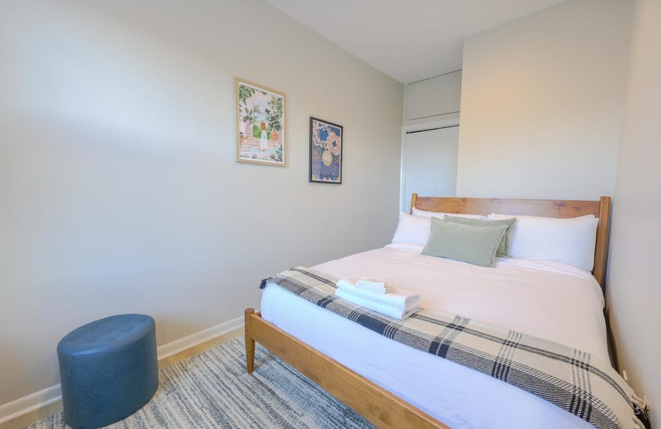 Urban Chic South End Studio Apartment in Back Bay