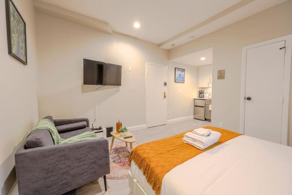 Serene South End Studio Apartment in Back Bay