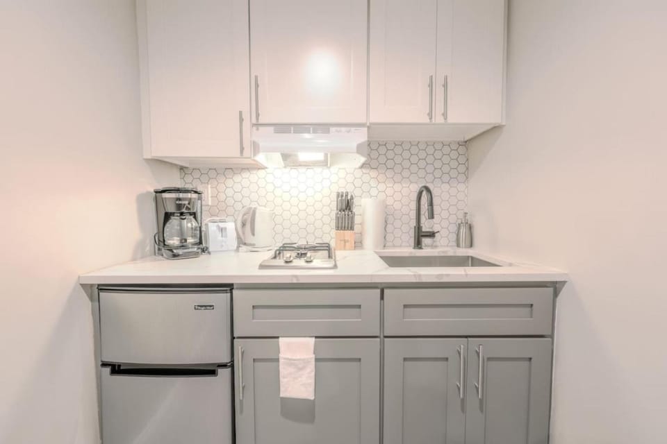 Serene South End Studio Apartment in Back Bay