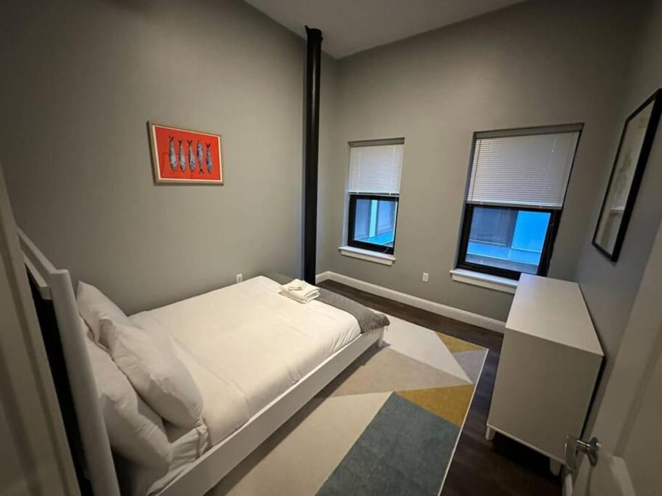 Roomy 4bed loft Family Friendly Apartment in Beacon Hill