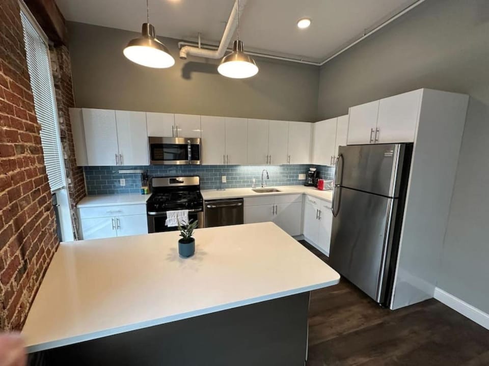 Roomy 4bed loft Family Friendly Apartment in Beacon Hill