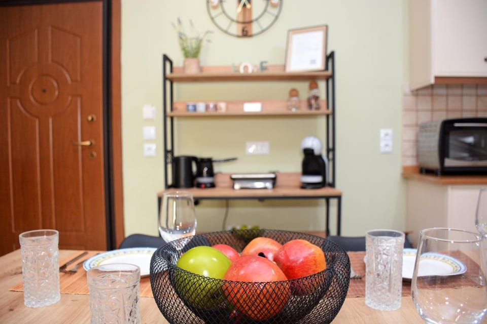 Coffee/tea facilities, Kitchen or kitchenette, Food and drinks, Food, oven, stove