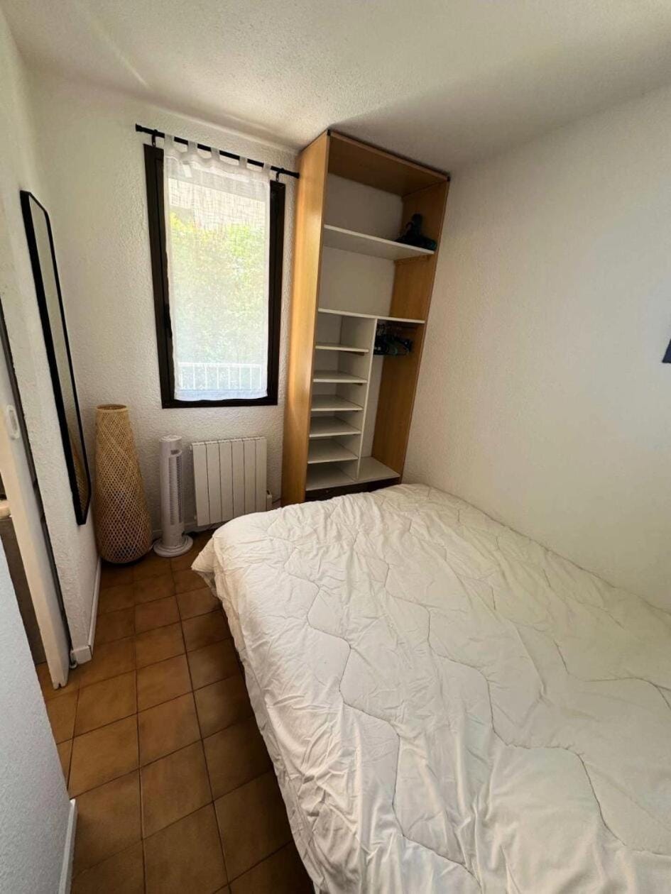 Bed, Bathroom, Bedroom