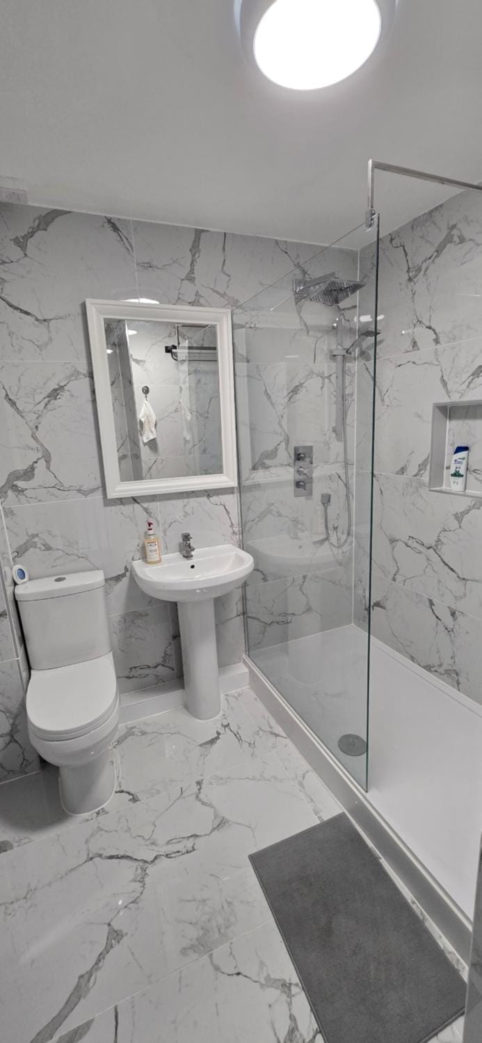 4-Bed Townhouse with Sea Views House in Folkestone