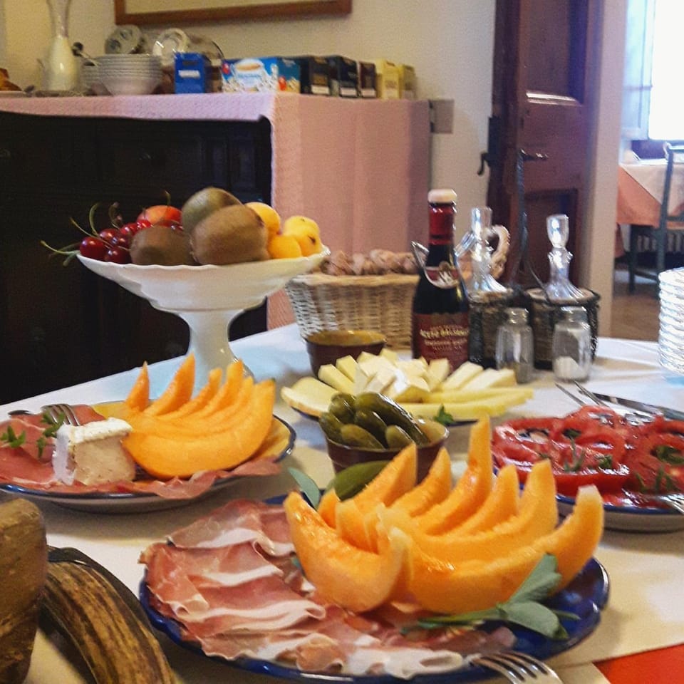 Food and drinks, Food, Breakfast, Continental breakfast, Buffet breakfast