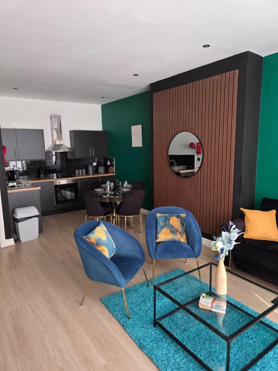 Maluwa Stays - Stylish and Cozy 2BR Apartment - Sleeps 6 Apartment in Liverpool