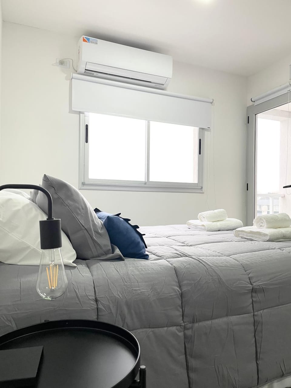 Bed, Bedroom, towels, air conditioner