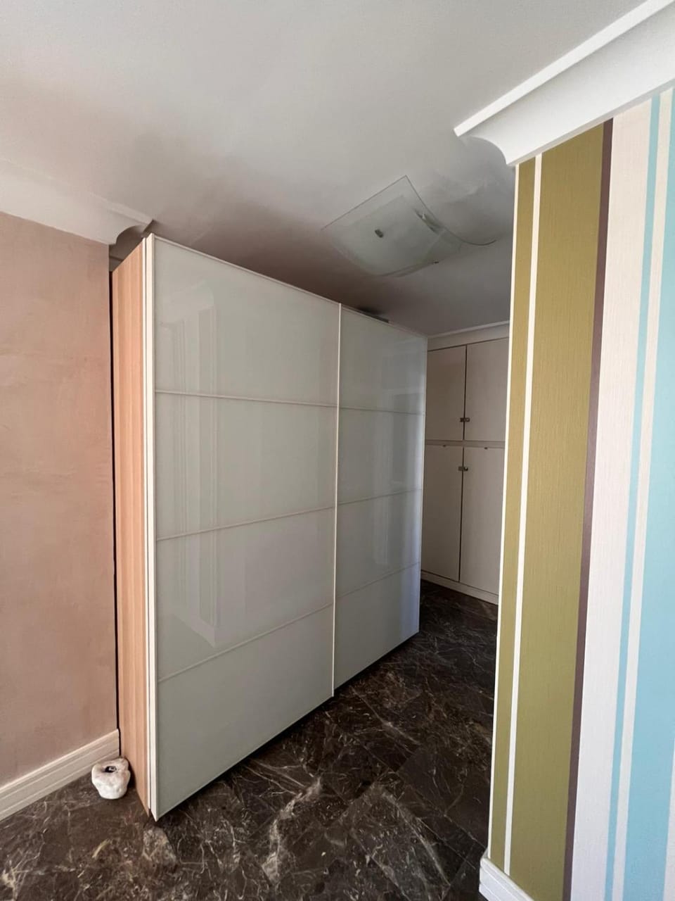 Apartment Glyfada Athens at One o One Seven, bright and spacious apartment located on the first floor with no elevator Apartment in South Athens