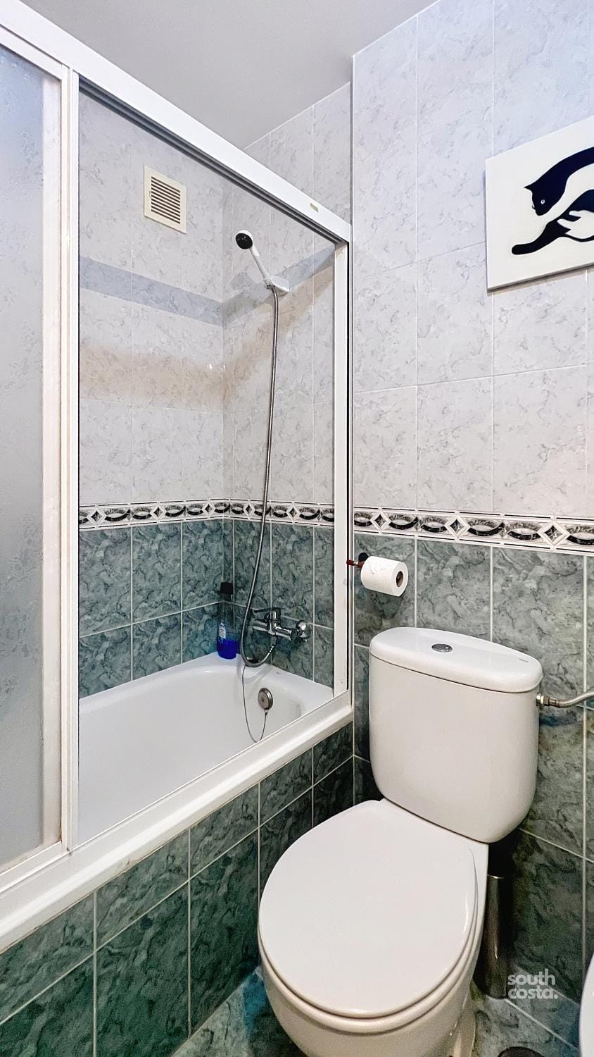 Bathroom, Bath, towels