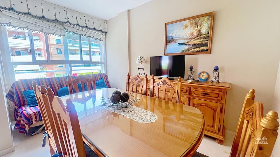 TV and multimedia, Living room, Dining area