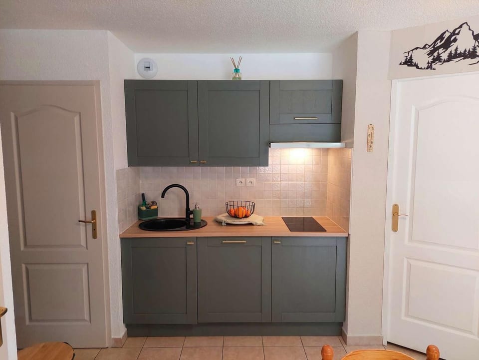 oven, kitchen
