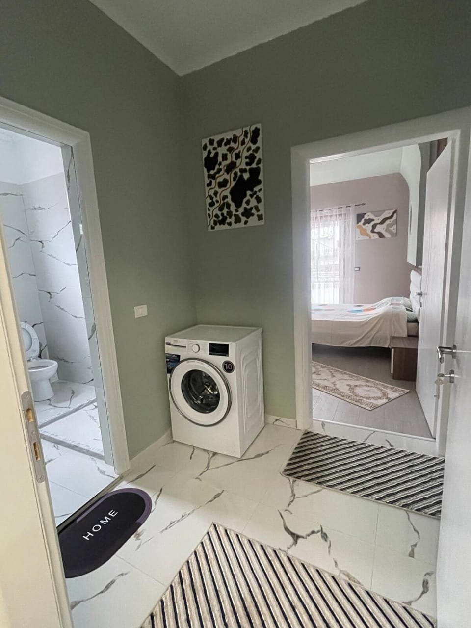 Shower, Bathroom, towels, washing machine