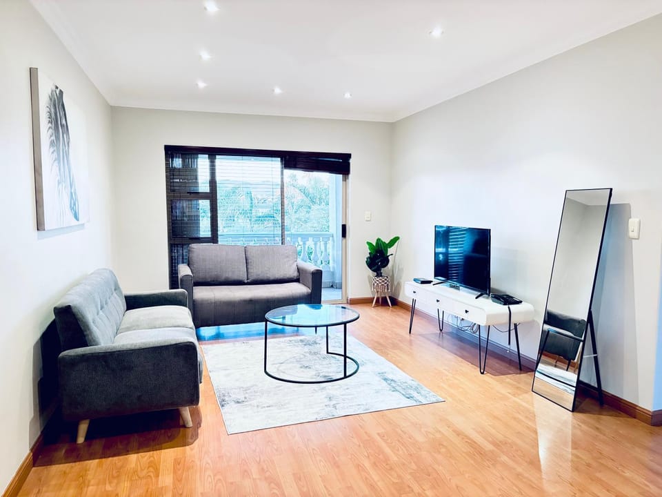 Spanish Charm in the Heart of Century City Stylish Stay Near Canal Walk! Apartment in Cape Town