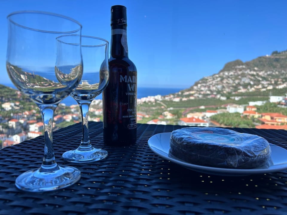 Food and drinks, Sea view