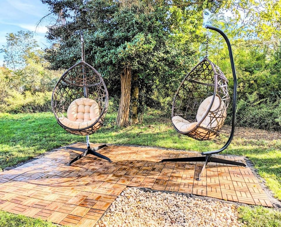 NF Wine Country Retreat with Dock House in Southold