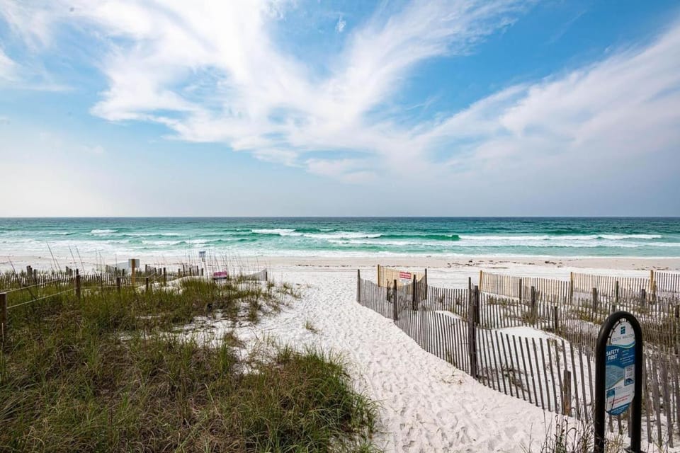 Dune Allen Treehouse House in South Walton County