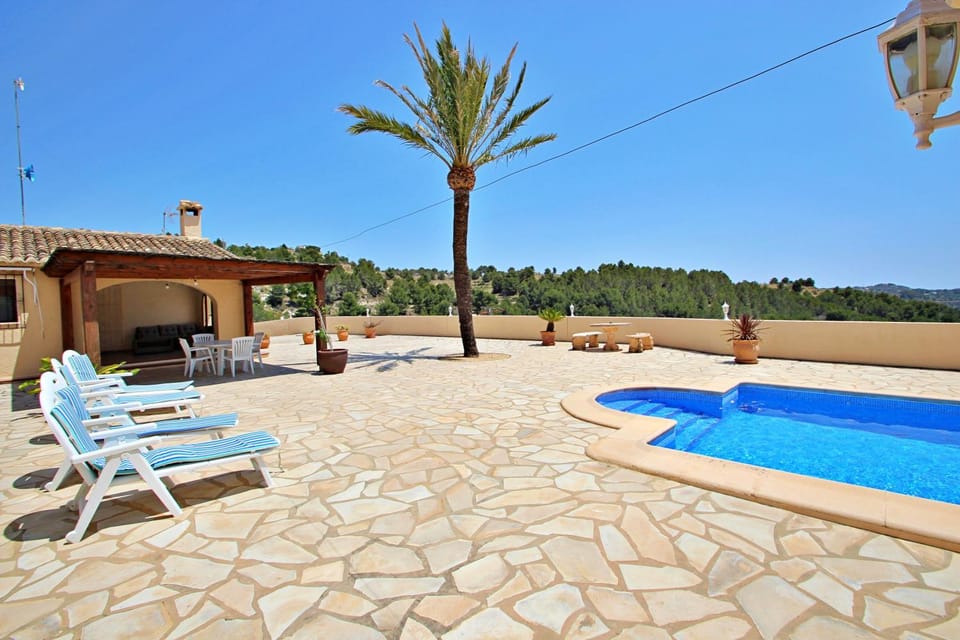 Santa Ana - pretty holiday property with garden and private pool in Benissa House in Marina Alta
